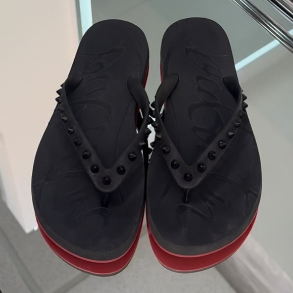 Christian Louboutin sandal - Picture 1 of 4